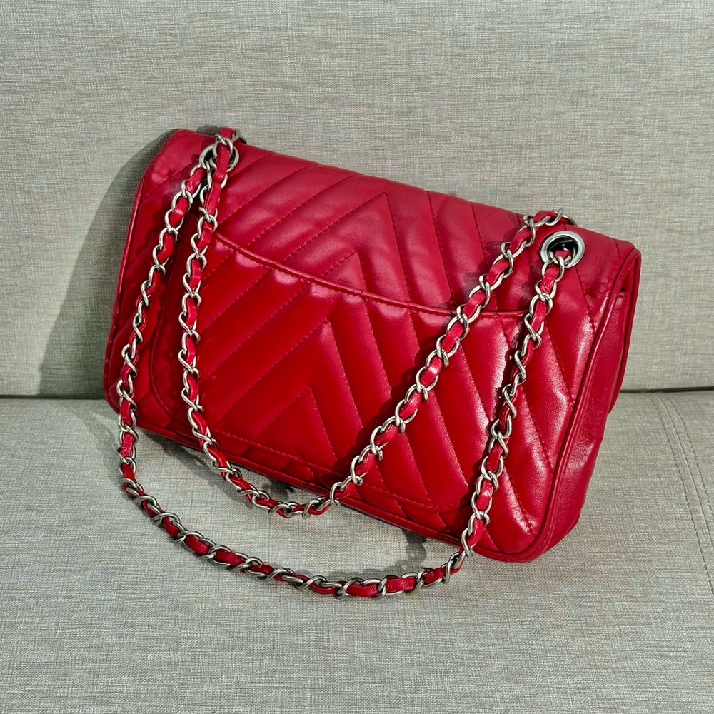 CHANEL Red Lambskin Chevron Flap Bag SHW Lion Hardware - Picture 4 of 16
